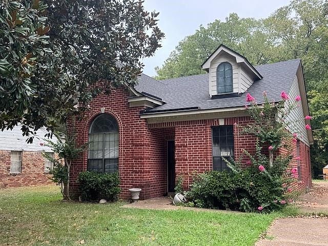 1st image of 2512 Courtney Dr