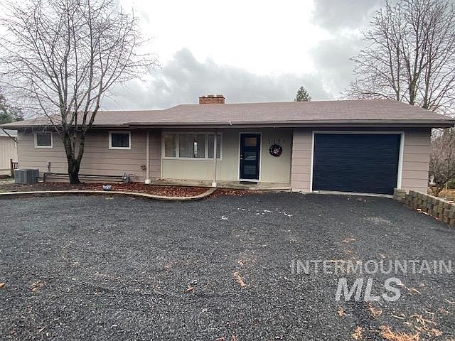 1st image of 1131 Highland Dr