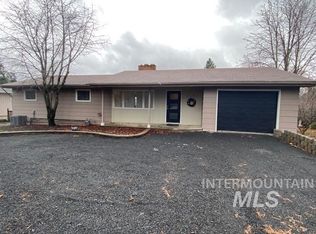 1131 Highland Dr, Moscow, ID 83843