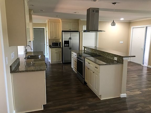 5th image of 2665 Camille Dr