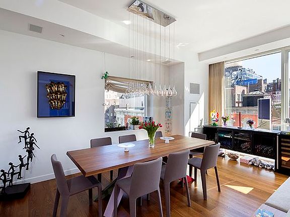 2nd image of 311 West Broadway