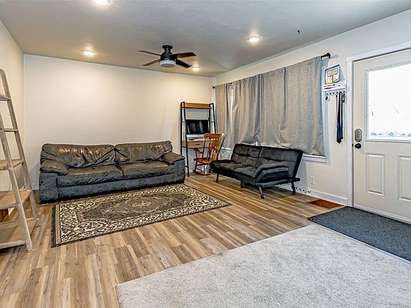 4th image of 1024 Staub Ct NE