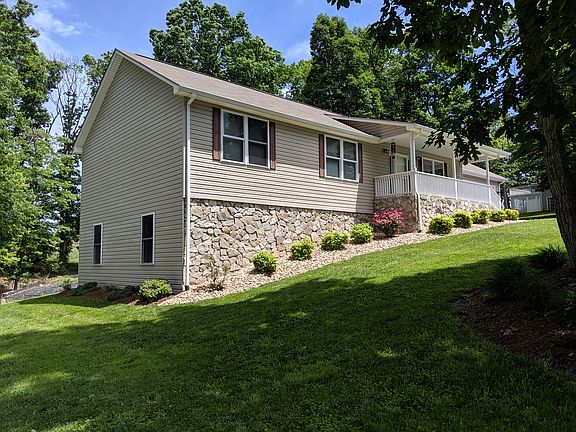 2nd image of 50 Stripers Ln