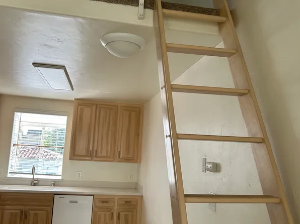 (undisclosed Address), San Diego, CA 92109