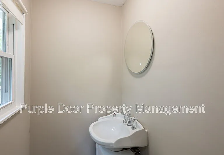 2369 Brenda Dr SE — Photo 20
