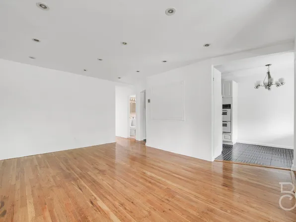 20-21 48th Street, Astoria, NY 11105