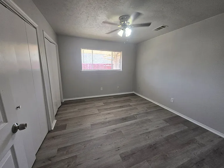 13439-13441 Blossomheath Ln — Photo 20
