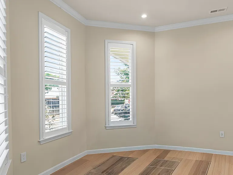 1303 Maple View Pl SE — Photo 42