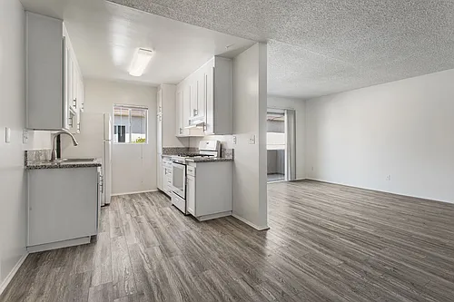 1324 Barry Ave #8 Photo 1