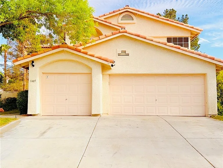 8405 Justine Ct — Photo 1