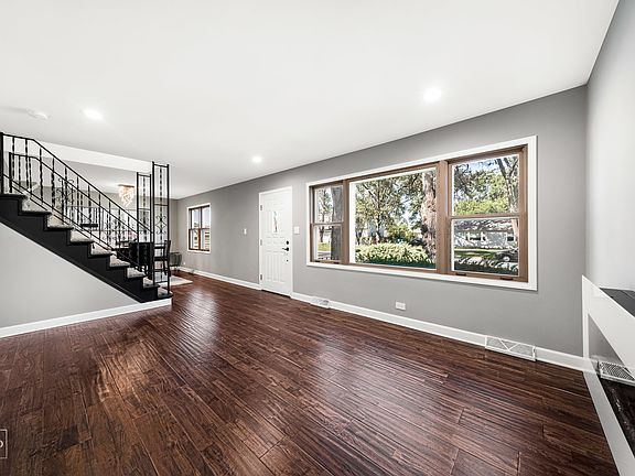 3rd image of 8733 Newland Ave