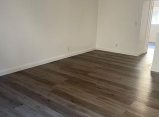 14633 Calvert St, Van Nuys, CA 91411