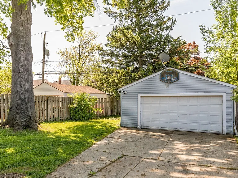 14416 Krems Ave — Photo 29