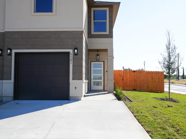 5301 Vista Trail Dr, Laredo, TX 78045