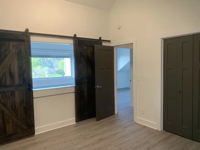 652 Oak Grove Rd — Photo 10