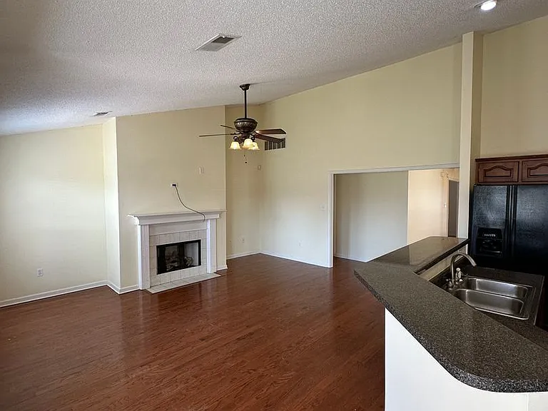2525 Baird Dr — Photo 5