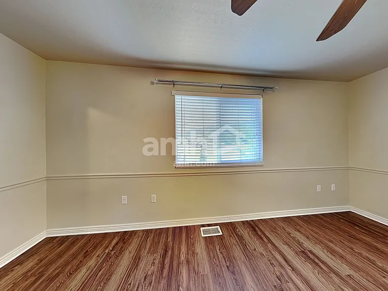 1625 E Bateman Way — Photo 15