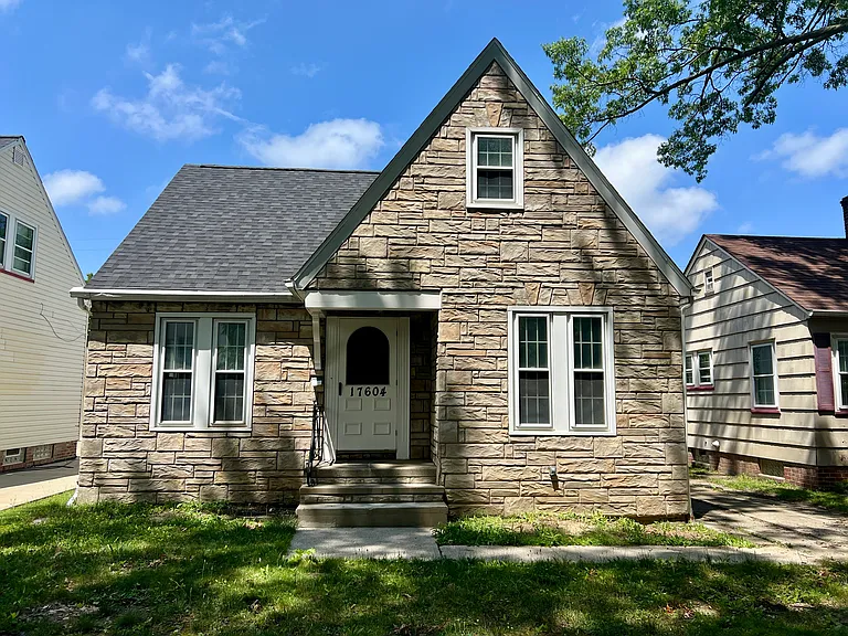 17604 Ponciana Ave — Photo 1