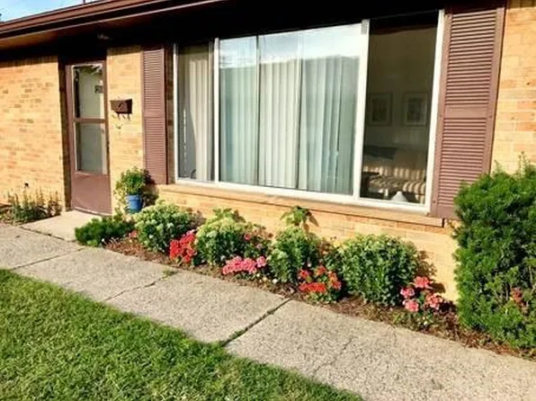 4304 W 13 Mile Rd, Royal Oak, MI
