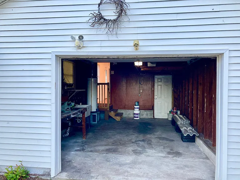 Garage 1 1/2 size