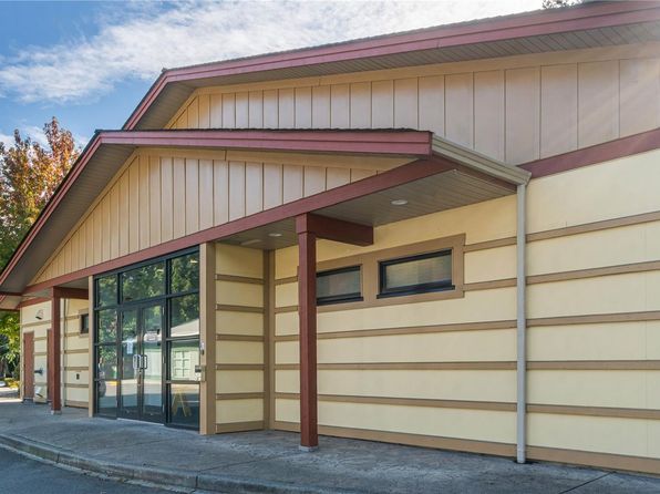 1080 Resort Dr #108, Parksville, BC V9P 2E3