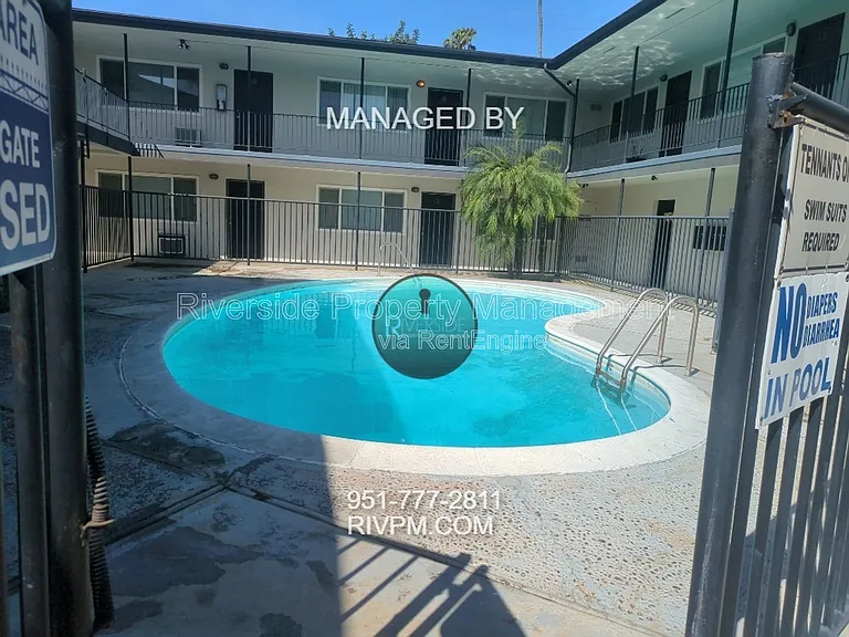 1881 Loma Vista St #2 — Photo 4