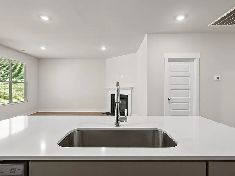 1145 Ross Farms Blvd — Photo 8