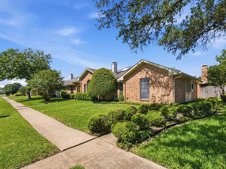 2103 Overview Ln — Photo 3
