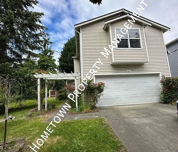4820 41st Ln SE — Photo 1