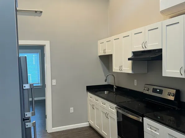50 Monarch Way #202, Portsmouth, NH 03801