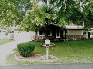 108 Hartman Knoll Ct, Nappanee, IN 46550