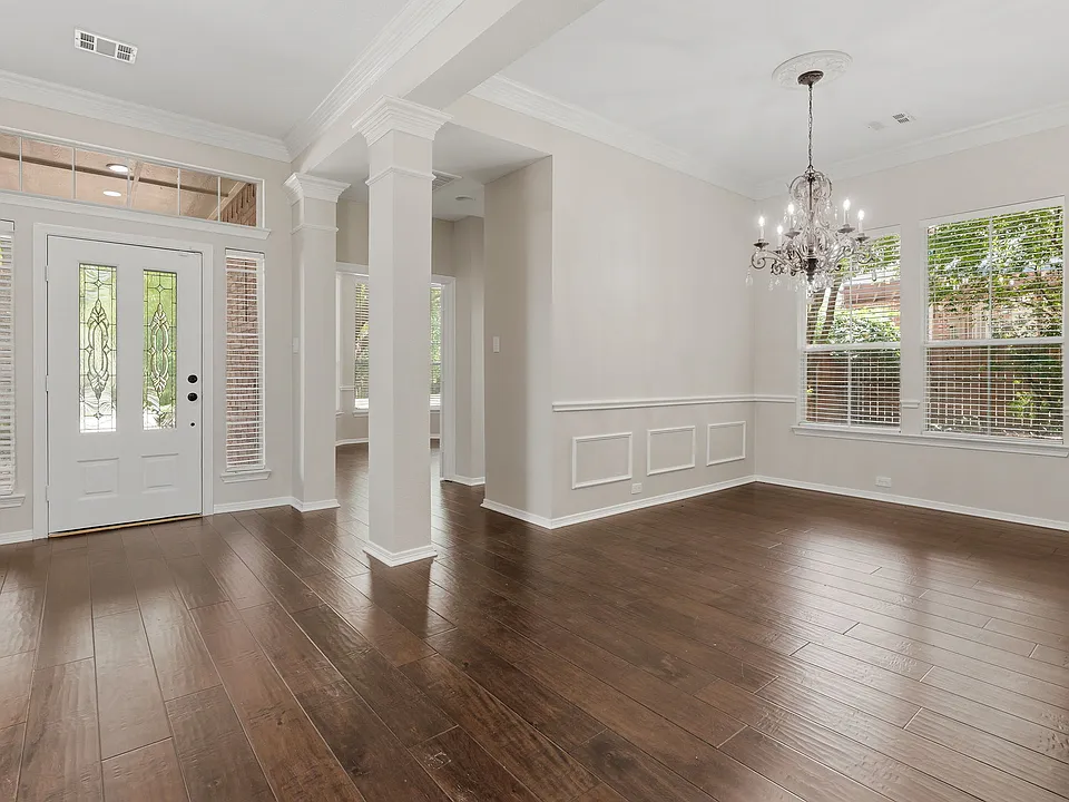 708 Hackberry Ridge Dr