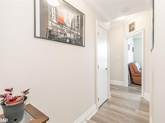 5th image of 111 Worsley St #703