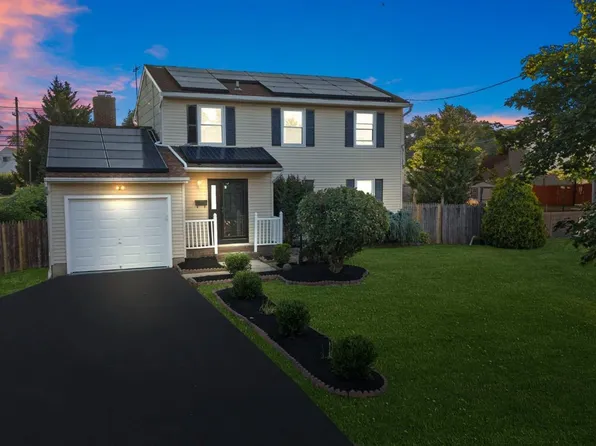 134 Willow St, East Brunswick, NJ 08816