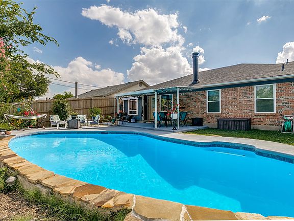4th image of 6520 Constitution Dr