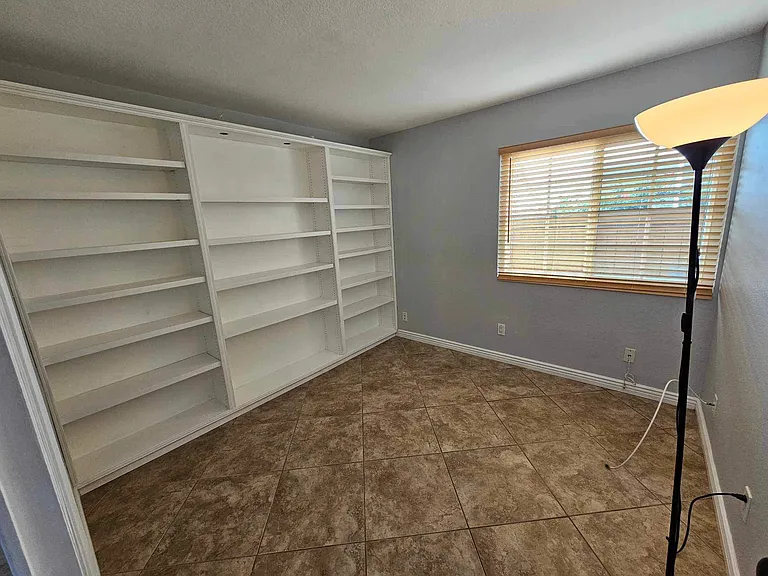 10794 Glendover Ln — Photo 10