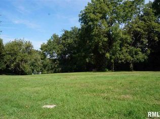 55 Rustic Lake Dr, Colona, IL 61241