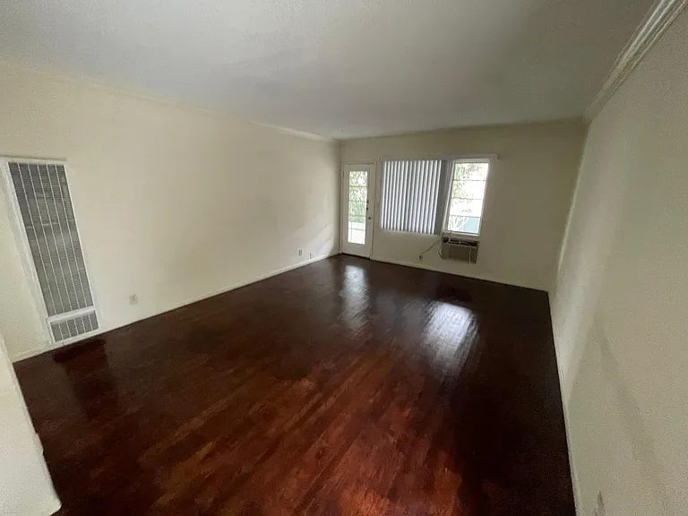 634 Glenwood Rd #5 — Photo 3