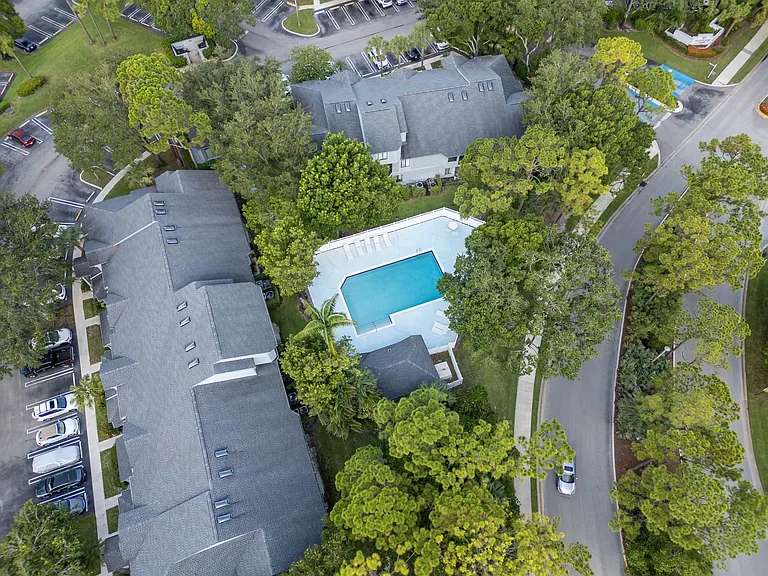 508 Harbour Pointe Way #508 — Photo 24