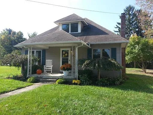 185 E Granville St photo 1