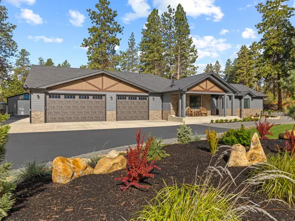 3736 Pine Tree Dr, Klamath Falls, OR 97603