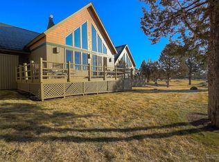 8868 Cliff Swallow Dr, Redmond, OR 97756