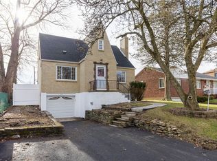 415 Charlotte Dr, Pittsburgh, PA 15236