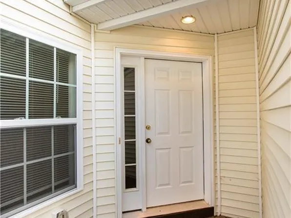 20 Silver Pines Blvd, North Smithfield, RI 02896