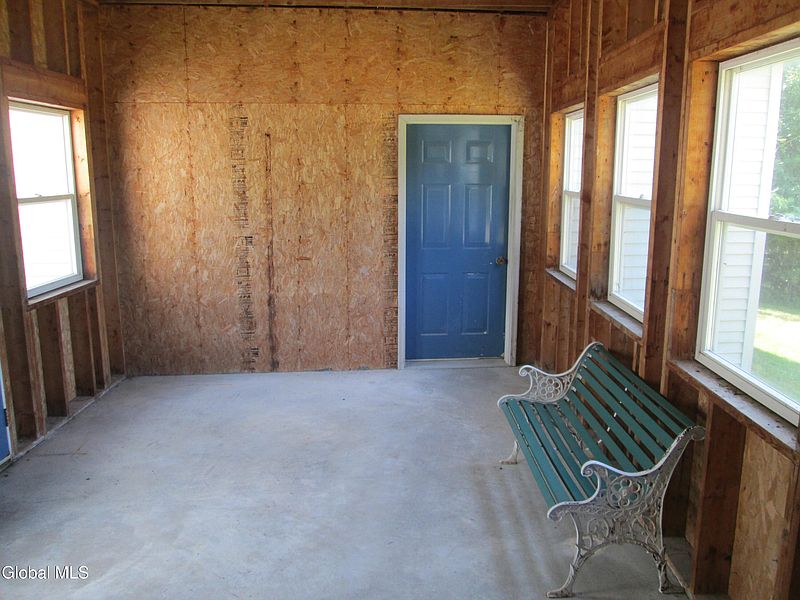 4th image of 106 Prokop Road