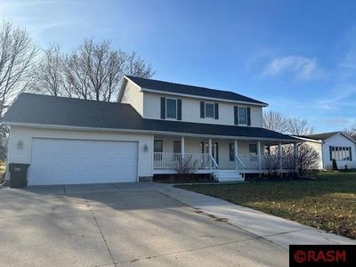 900 Menk Dr, Saint Peter, MN, 56082