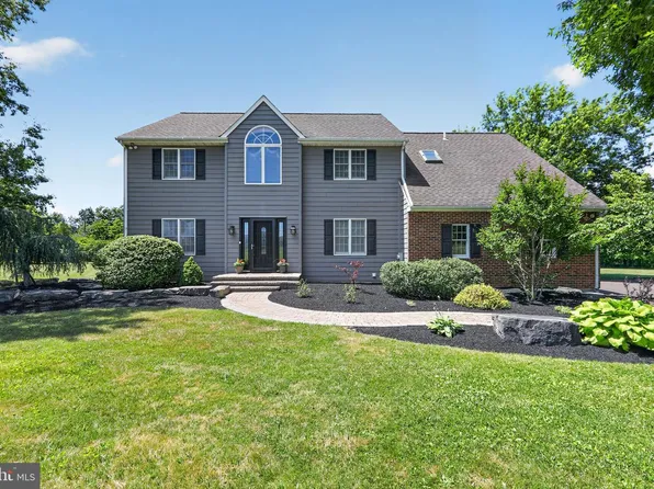 2002 Broad St, Perkasie, PA 18944