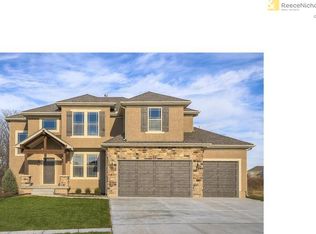 1203 Dunvegan Ln, Raymore, MO 64083