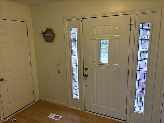 4th image of 8509 Wesley Dr