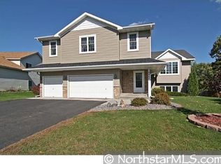 5447 Heath Ave N, Oakdale, MN 55128